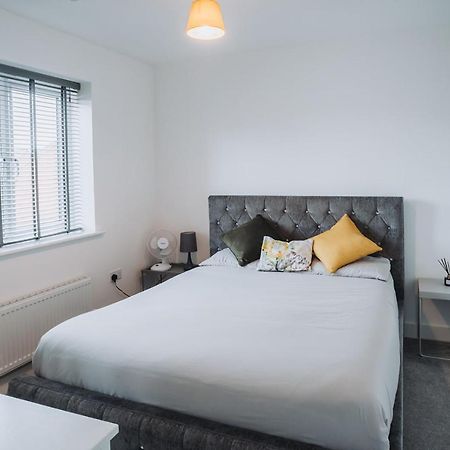 Deluxe 2 Bed Flat In Patchway Near Aztec West And Cribbs Causeway Bristol Apartamento Exterior foto