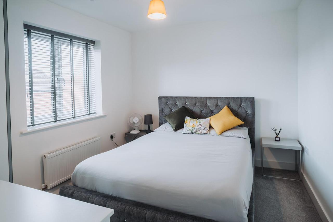 Deluxe 2 Bed Flat In Patchway Near Aztec West And Cribbs Causeway Bristol Apartamento Exterior foto
