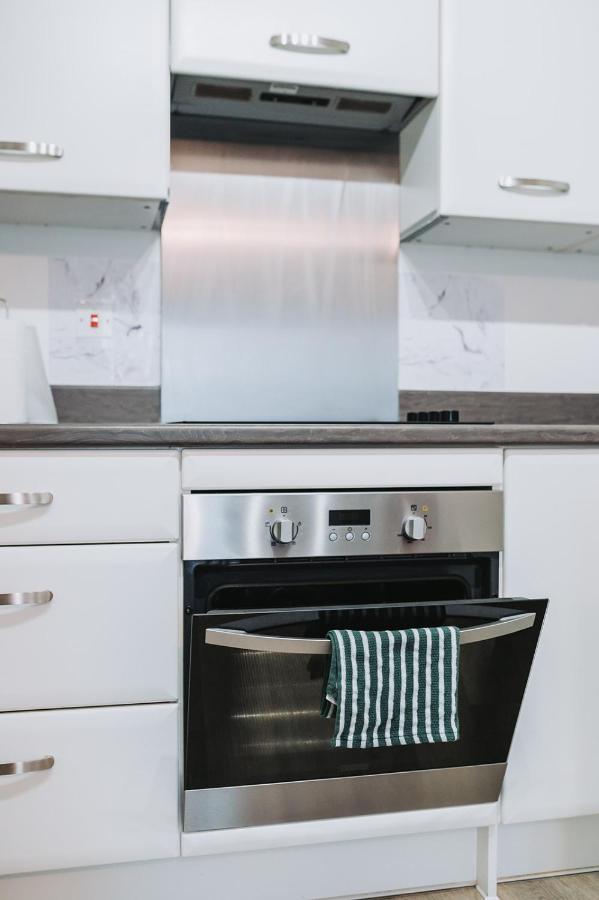 Deluxe 2 Bed Flat In Patchway Near Aztec West And Cribbs Causeway Bristol Apartamento Exterior foto