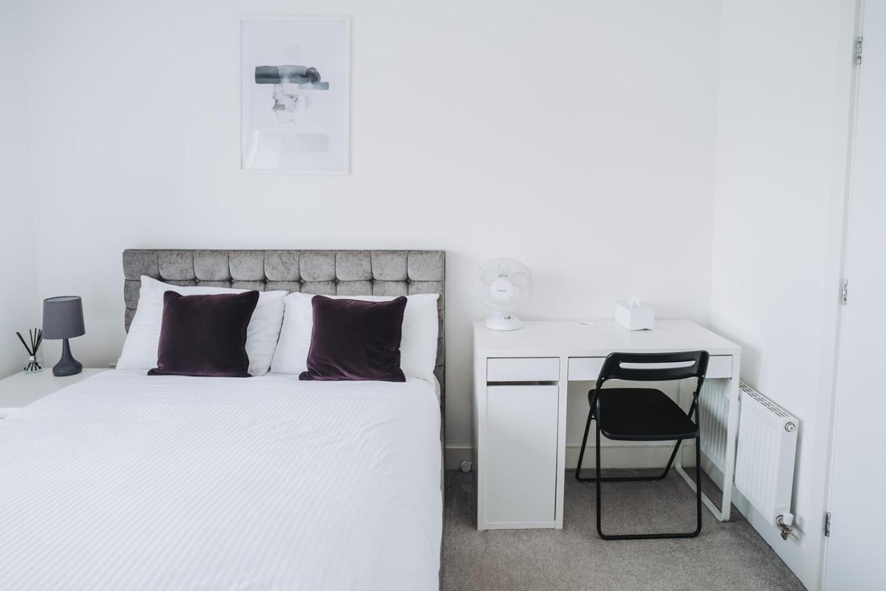 Deluxe 2 Bed Flat In Patchway Near Aztec West And Cribbs Causeway Bristol Apartamento Exterior foto