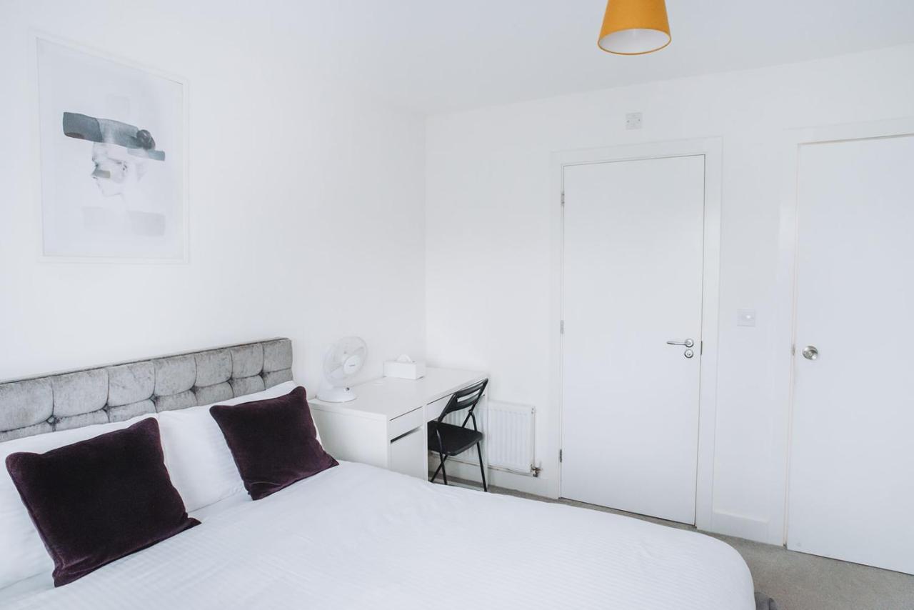 Deluxe 2 Bed Flat In Patchway Near Aztec West And Cribbs Causeway Bristol Apartamento Exterior foto