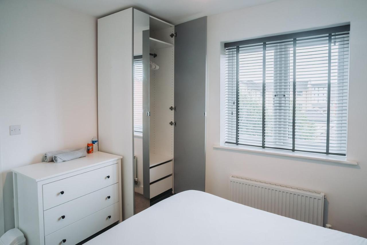Deluxe 2 Bed Flat In Patchway Near Aztec West And Cribbs Causeway Bristol Apartamento Exterior foto